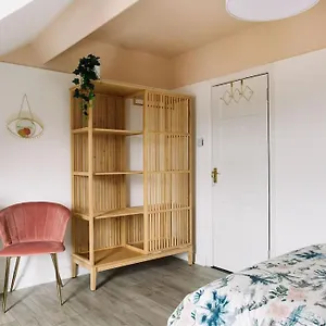 Designer 4-bed In The Heart Of Belfast