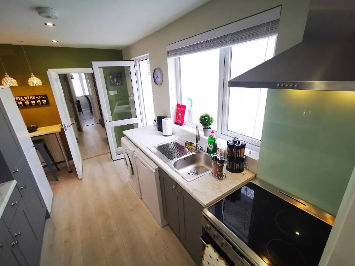 4Br Modern Botanic House Βίλα Μπέλφαστ Σπίτι διακοπών